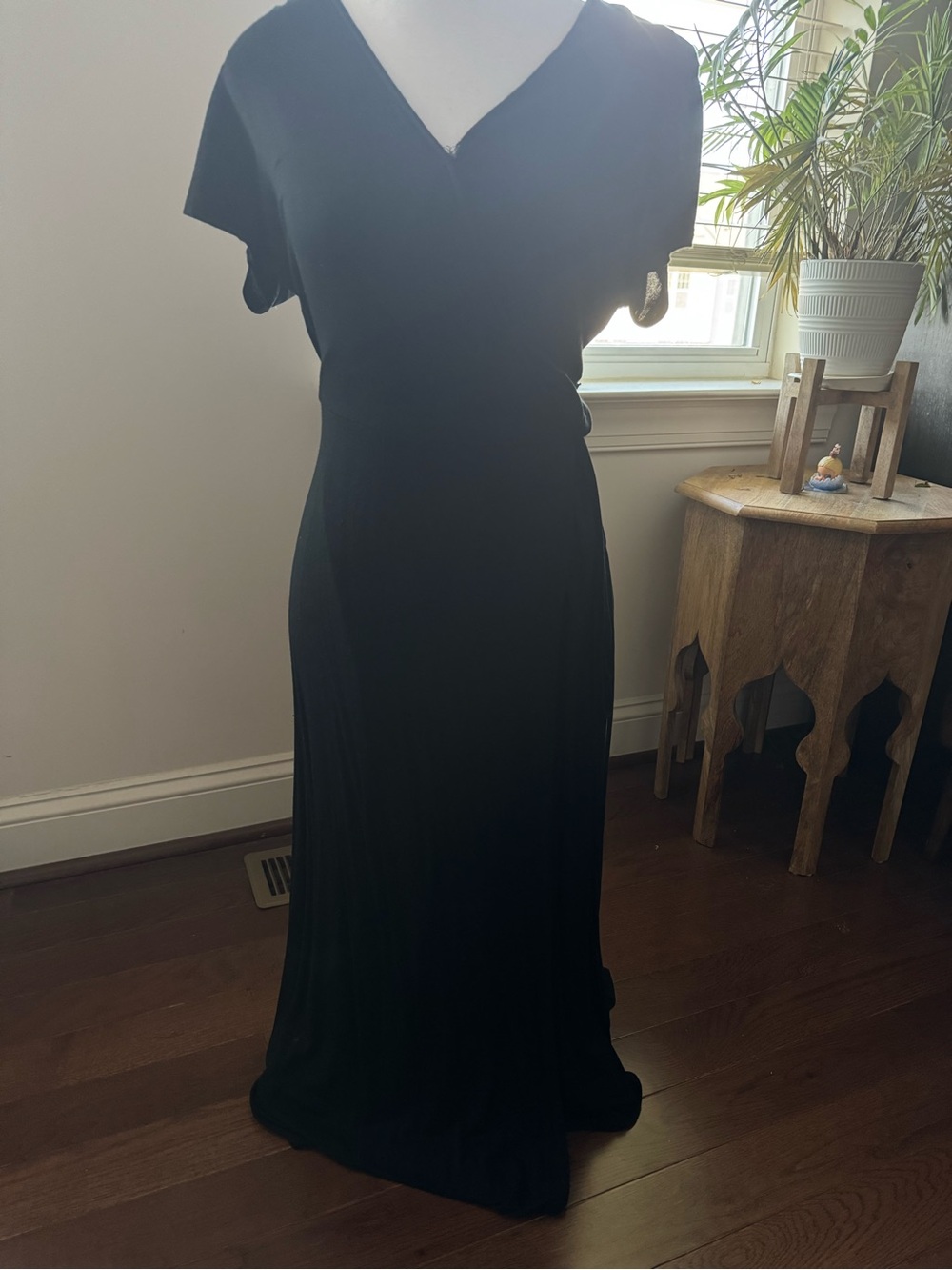 Banana Republic Black V-Neck Short Sleeve Maxi Dress